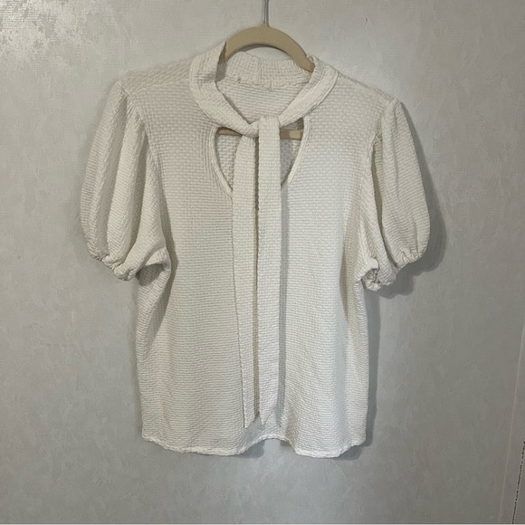 Vintage Off White Puff Sleeve Blouse with Tie Front and soft Fabric - Picture 1 of 4